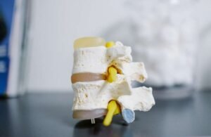 Managing Chronic Pain with a Holistic Chiropractic Approach